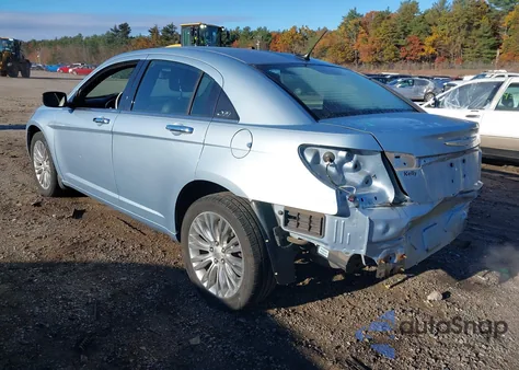 2012 Chrysler 200 Limited z USA, uszkodzony, nr VIN 1C3CCBCB8CN227039